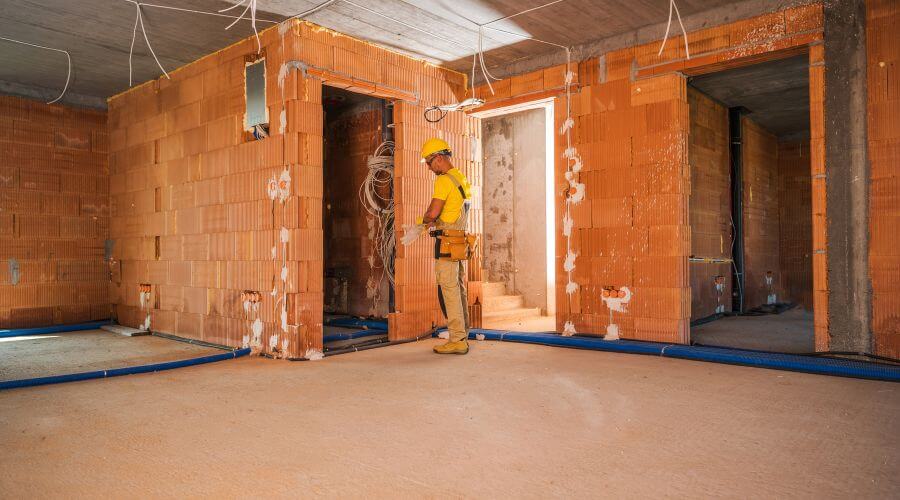 Expert flood damage restoration services in Putnam, CT